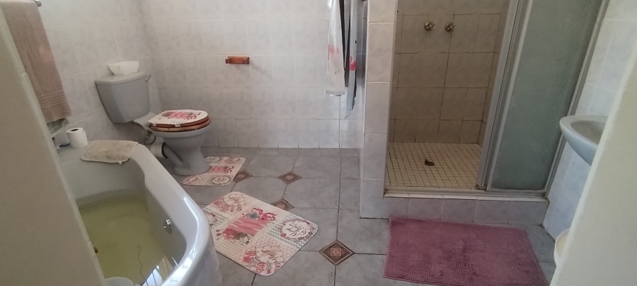 4 Bedroom Property for Sale in Morewag Free State